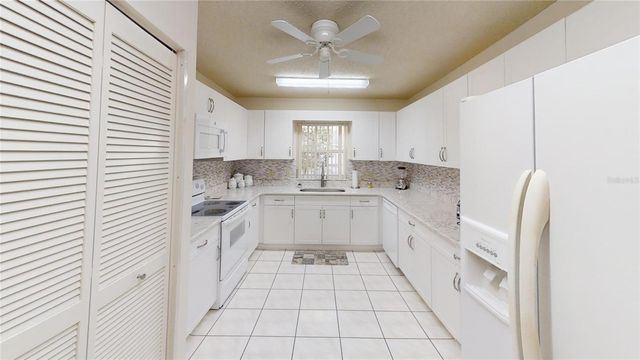 8592 SW 91ST STREET E, Ocala, FL 34481