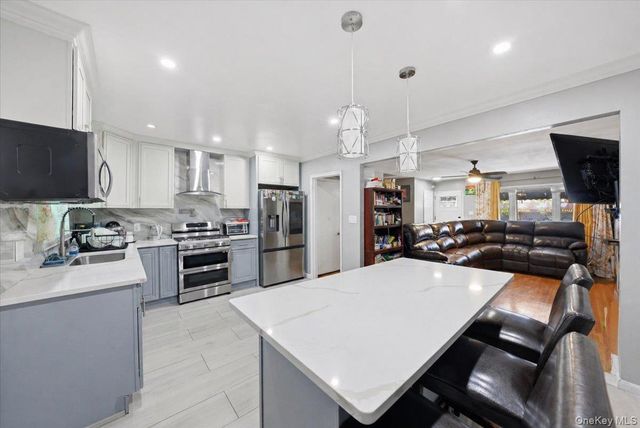 3410 Kingsland Avenue, Bronx, NY 10469