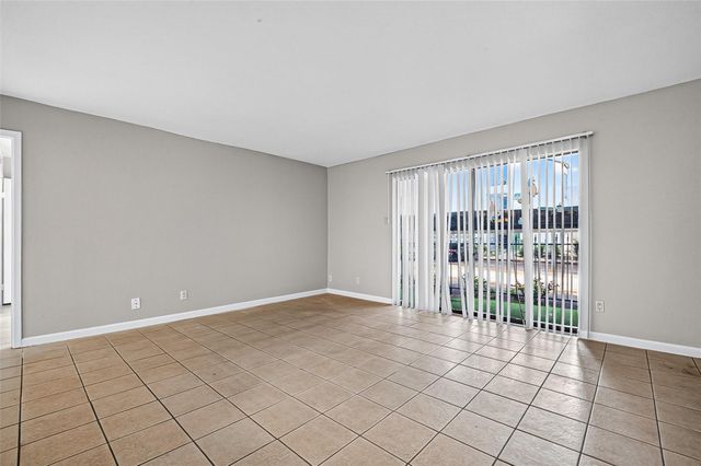 2814 S Bartell Drive 9, Houston, TX 77054