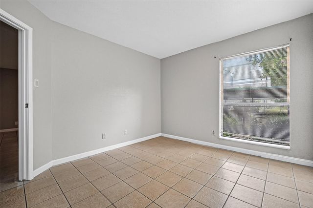 2814 S Bartell Drive 9, Houston, TX 77054