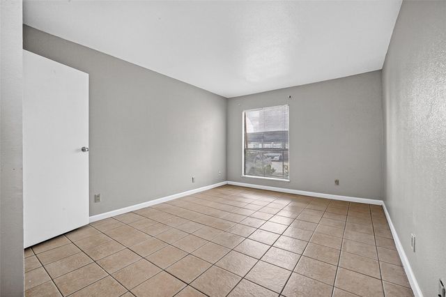 2814 S Bartell Drive 9, Houston, TX 77054