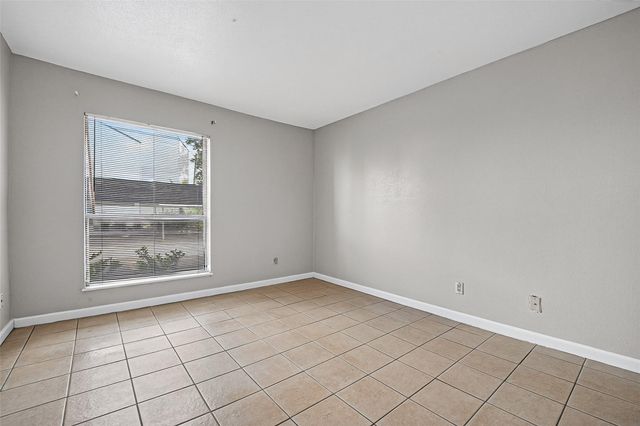 2814 S Bartell Drive 9, Houston, TX 77054