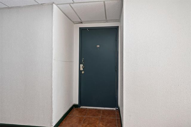 2814 S Bartell Drive 9, Houston, TX 77054