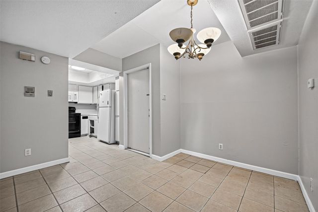 2814 S Bartell Drive 9, Houston, TX 77054