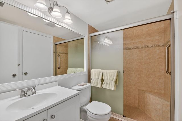 342 Pine Ridge Circle D-1, Greenacres, FL 33463