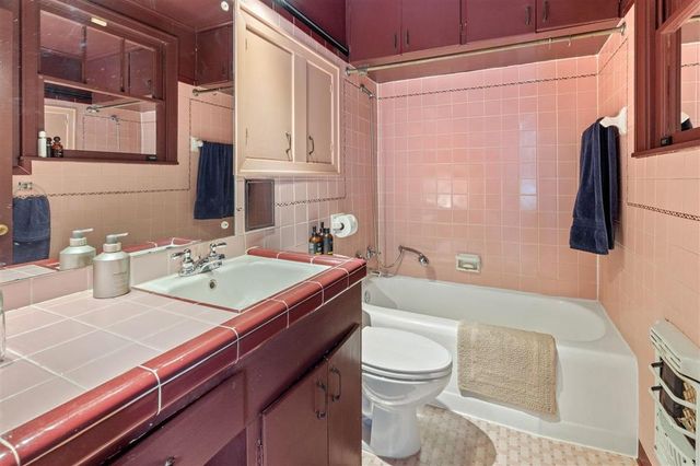 1520 Enterprise Boulevard, Lake Charles, LA 70601