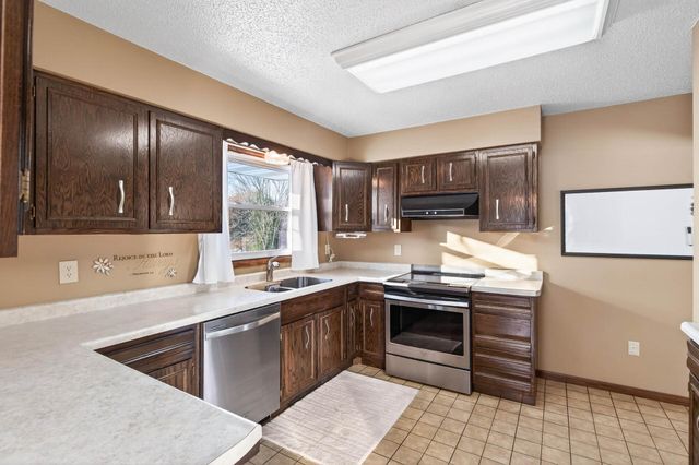 3610 211th Lane NW, Oak Grove, MN 55303