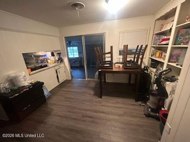 5877 Kinder Drive, Jackson, MS 39211