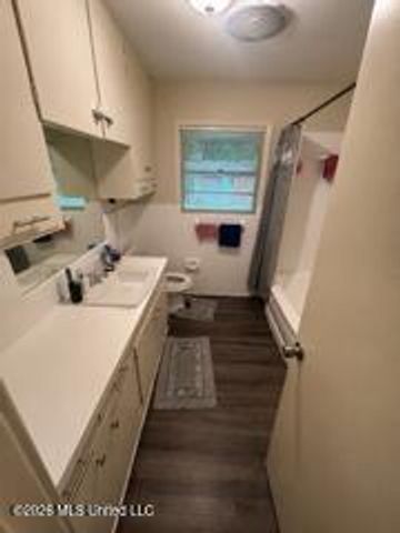 5877 Kinder Drive, Jackson, MS 39211