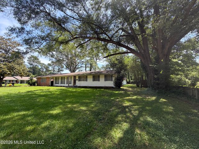 5877 Kinder Drive, Jackson, MS 39211