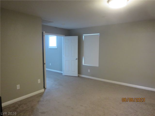 1012 Huckburn Avenue, Henderson, NV 89015