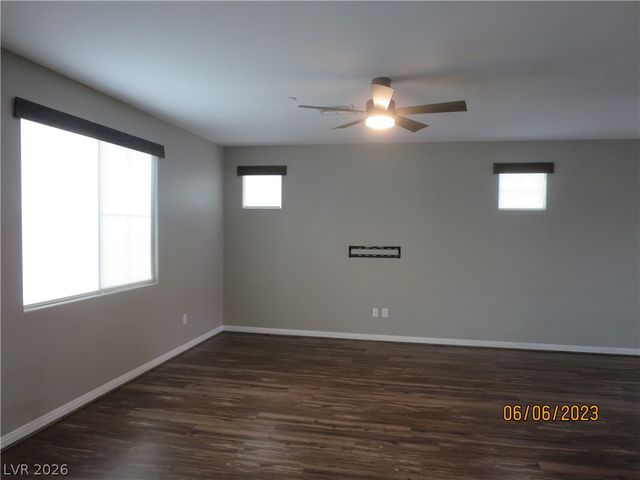 1012 Huckburn Avenue, Henderson, NV 89015