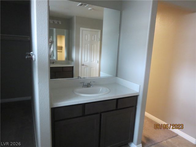 1012 Huckburn Avenue, Henderson, NV 89015
