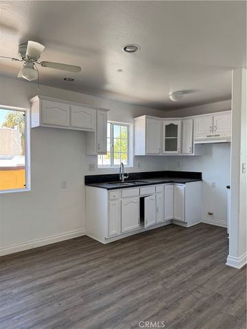 7688 S Main Street, Los Angeles, CA 90003