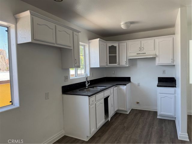 7688 S Main Street, Los Angeles, CA 90003
