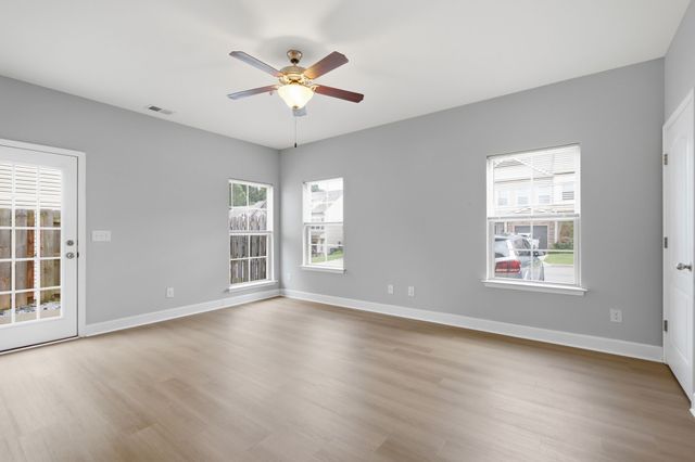 2009 Abbingdon Way, Old Hickory, TN 37138