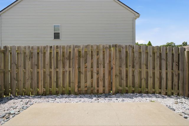 2009 Abbingdon Way, Old Hickory, TN 37138