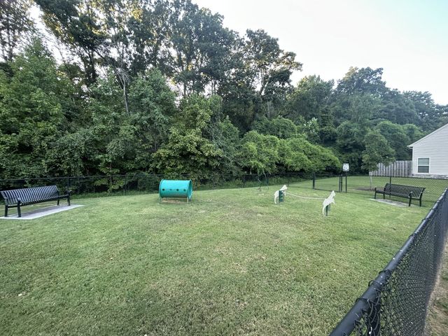 2009 Abbingdon Way, Old Hickory, TN 37138