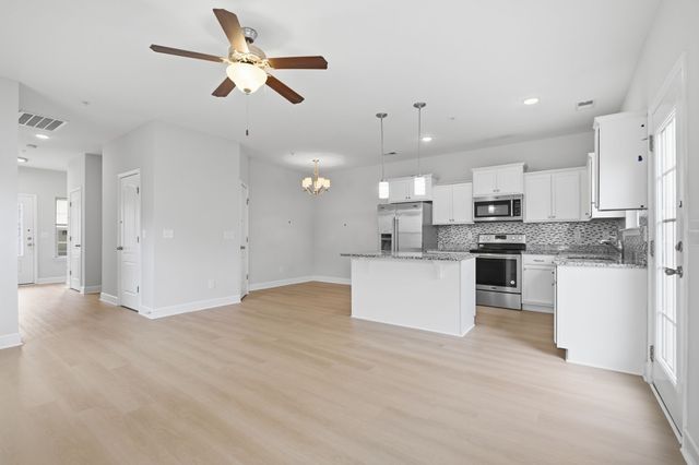 2009 Abbingdon Way, Old Hickory, TN 37138