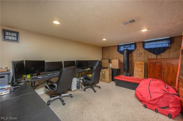 9596 Reichert Road, Parma, OH 44130