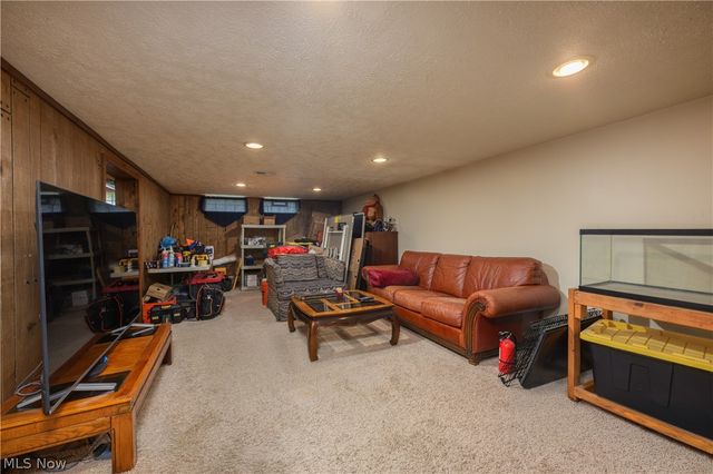9596 Reichert Road, Parma, OH 44130