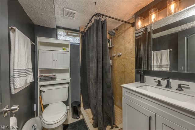 9596 Reichert Road, Parma, OH 44130