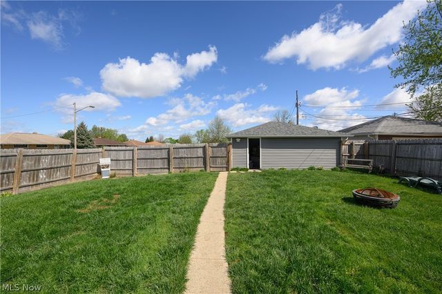9596 Reichert Road, Parma, OH 44130