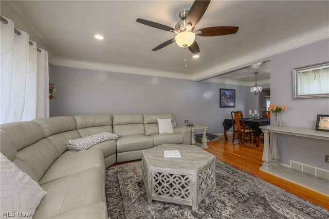 9596 Reichert Road, Parma, OH 44130