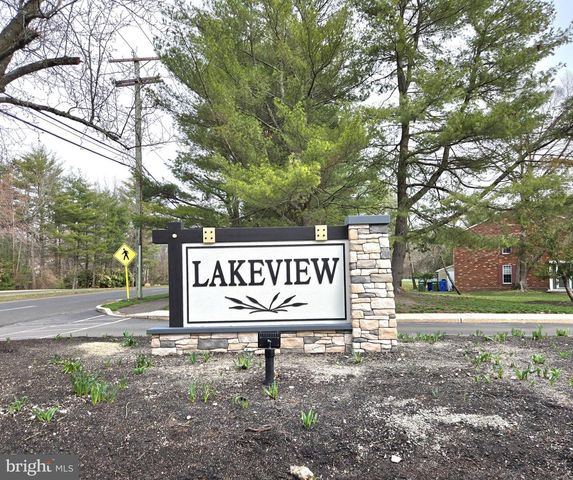 21 WATERVIEW CT, Marlton, NJ 08053