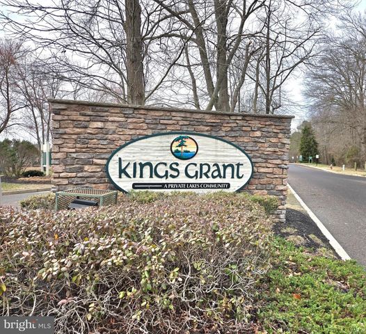 21 WATERVIEW CT, Marlton, NJ 08053