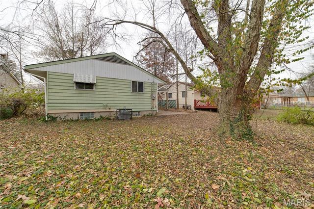 10769 Spring Garden Drive, St Louis, MO 63137