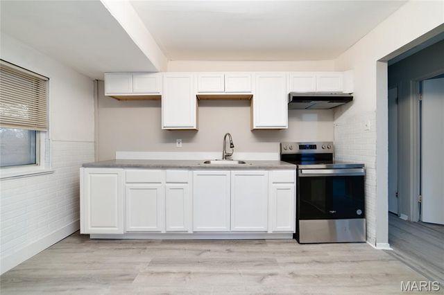 10769 Spring Garden Drive, St Louis, MO 63137