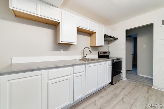 10769 Spring Garden Drive, St Louis, MO 63137