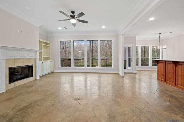 12289 River Highlands, St Amant, LA 70774