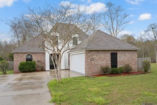 12289 River Highlands, St Amant, LA 70774