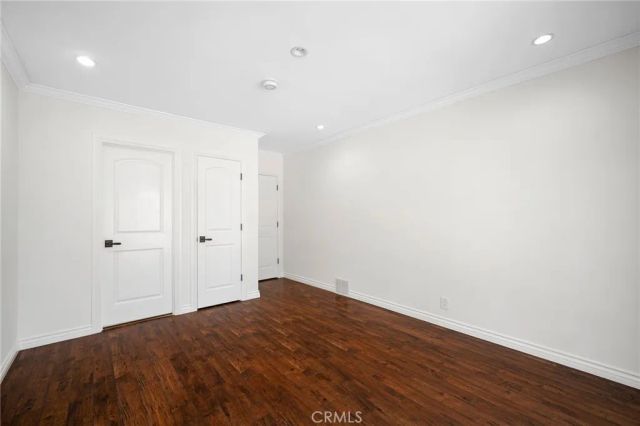 1560 Ridgeway Drive, Glendale, CA 91202