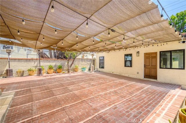 1560 Ridgeway Drive, Glendale, CA 91202