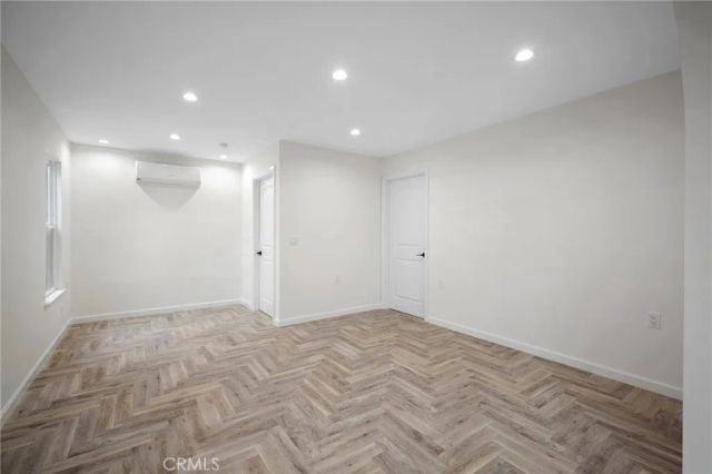 1560 Ridgeway Drive, Glendale, CA 91202