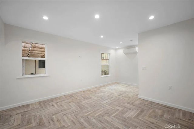 1560 Ridgeway Drive, Glendale, CA 91202