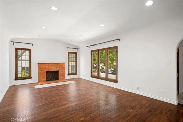 1560 Ridgeway Drive, Glendale, CA 91202