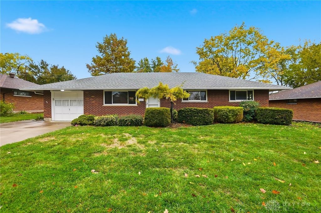 257 Ironwood Drive, West Carrollton, OH 45449