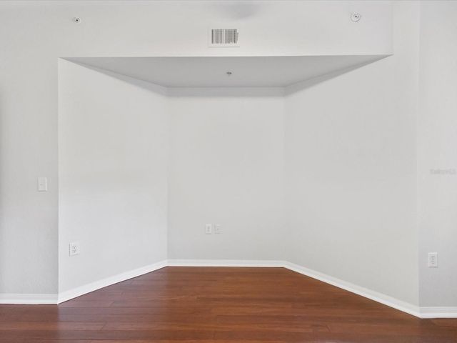 200 4TH AVENUE S 105, St Petersburg, FL 33701