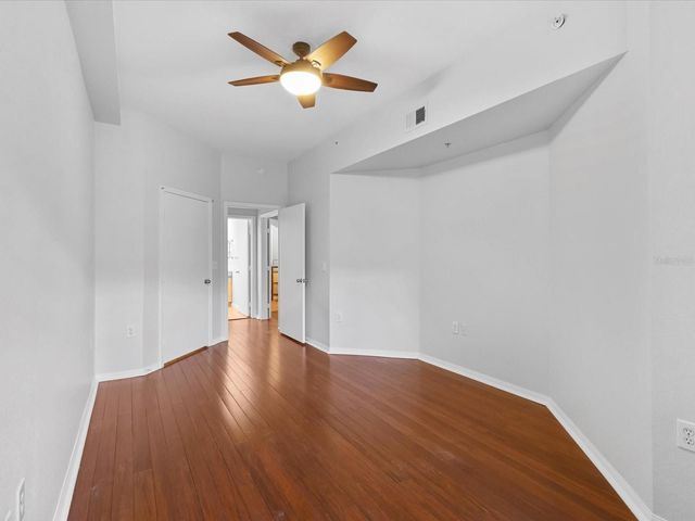 200 4TH AVENUE S 105, St Petersburg, FL 33701