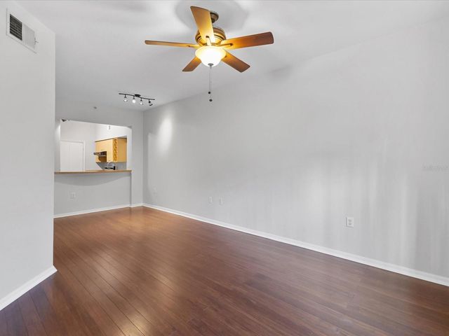 200 4TH AVENUE S 105, St Petersburg, FL 33701