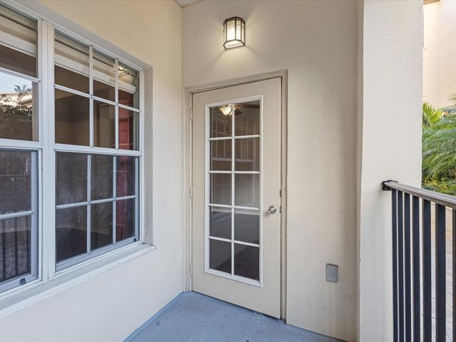 200 4TH AVENUE S 105, St Petersburg, FL 33701