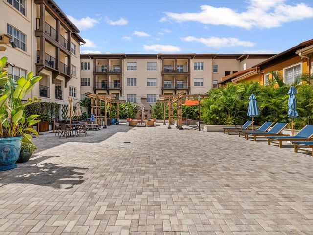 200 4TH AVENUE S 105, St Petersburg, FL 33701