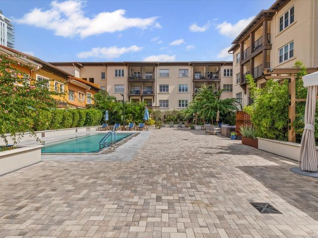 200 4TH AVENUE S 105, St Petersburg, FL 33701