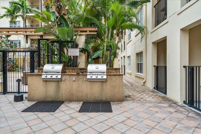 200 4TH AVENUE S 105, St Petersburg, FL 33701