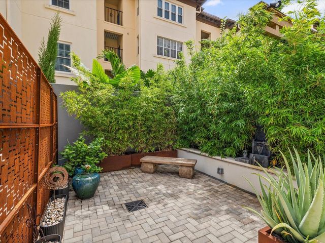 200 4TH AVENUE S 105, St Petersburg, FL 33701