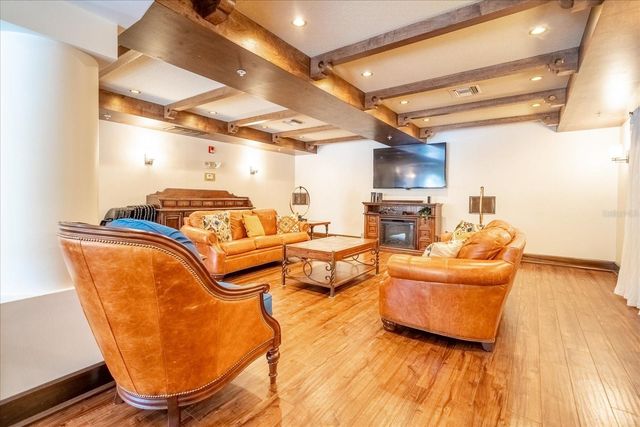 200 4TH AVENUE S 105, St Petersburg, FL 33701